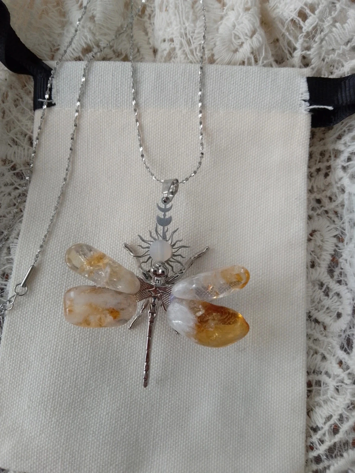 Collier libellule argentée en pierre de citrine naturelle